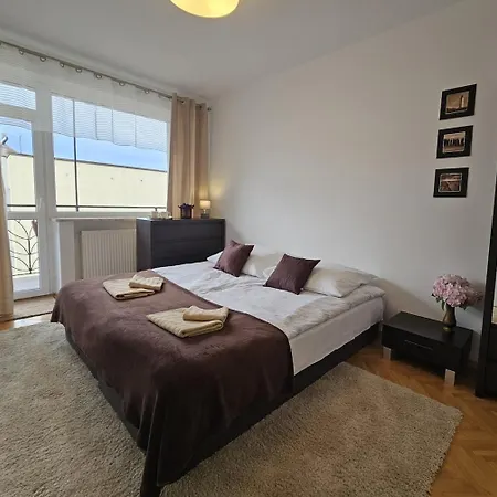 Goldenberg House בית נופש קולובז'ג