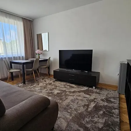בית נופש Goldenberg House *