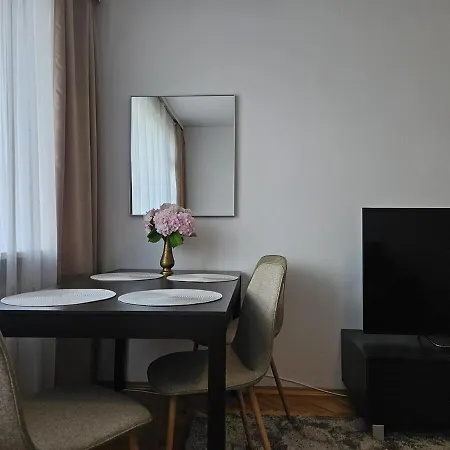 בית נופש Goldenberg House *